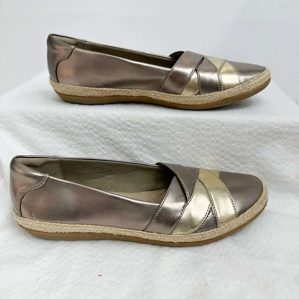 Clarks Women's 9.5 M US Danelly Shine Loafer, Pewter Gold Synthetic, Excellent‎